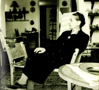 Kaloutsi in her store in Athens.