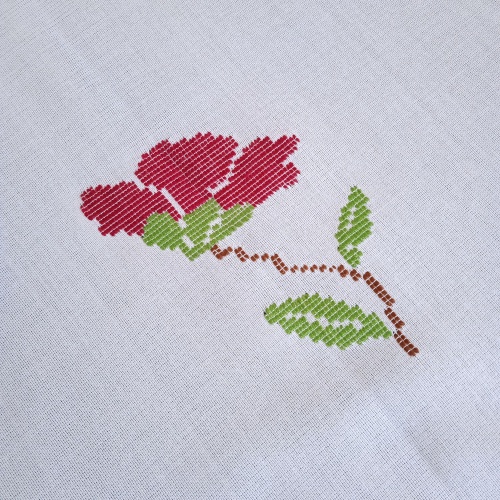 Small size tablecloth with flowers. - Image 4