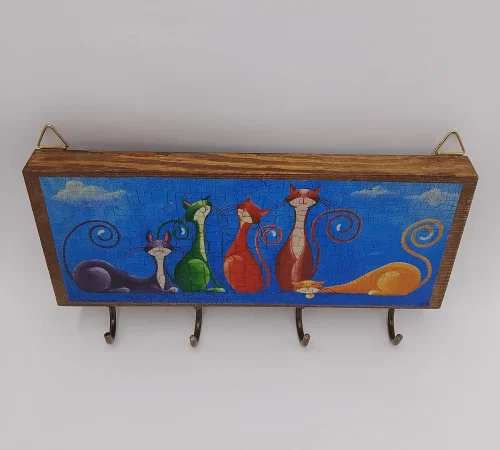Wooden hanger with cats - Image 2