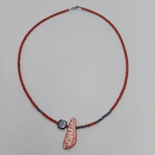 Ceramic earrings with a leaf design - Image 2