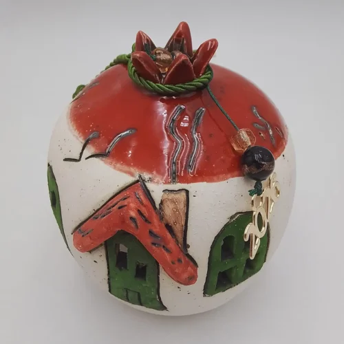 Ceramic pomegranate/house - Image 3