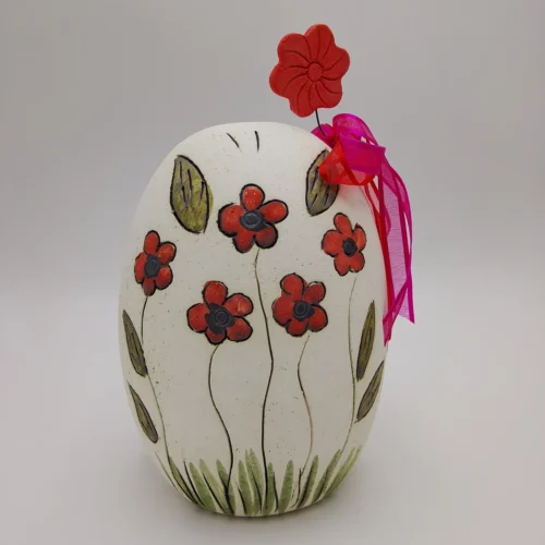 Easter egg with flowers