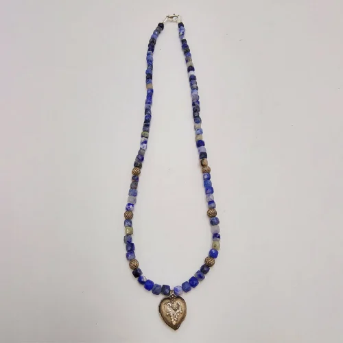 Sodalite stones necklace