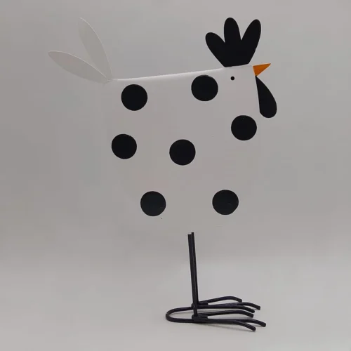 Μεταλλική κότα με πουά