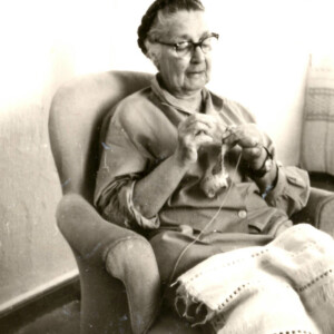 Kaloutsi was never idle, here a few months before her death in 1971. Kaloutsi was never idle, here a few months before her death in 1971.